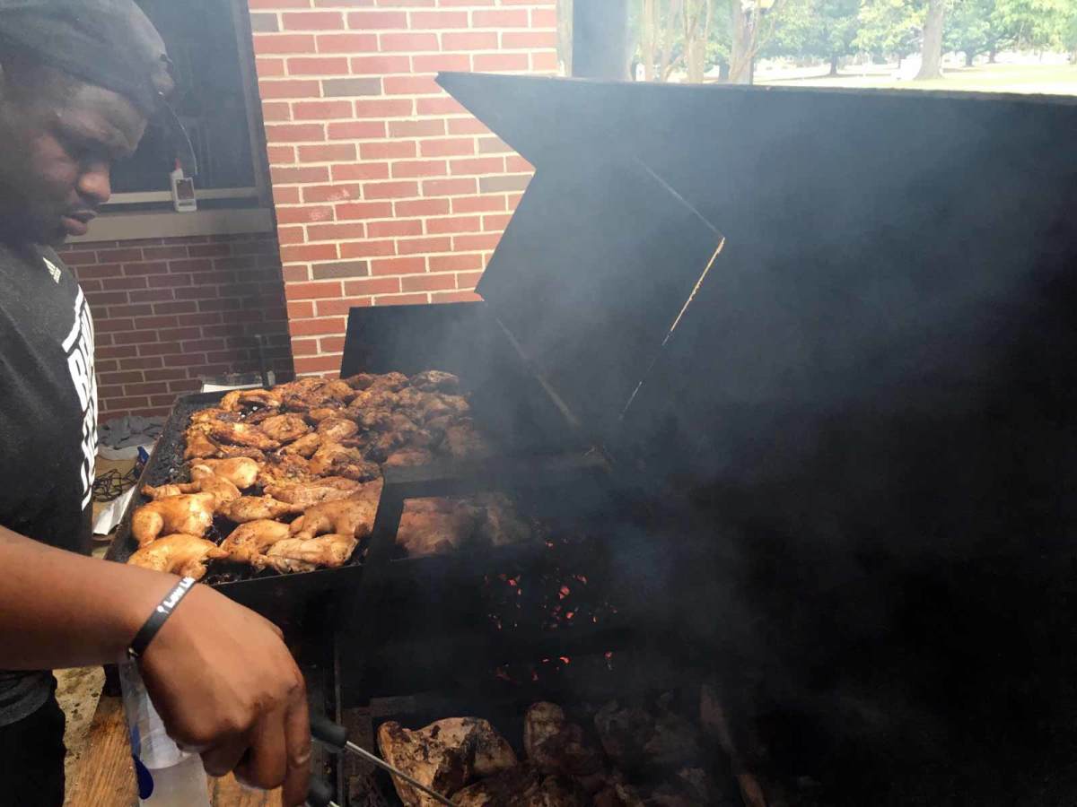 troy-sanders-chicken-cookoff.jpg